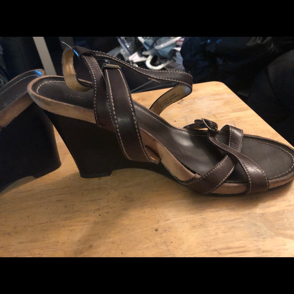 Sandals - Picture 2 of 3